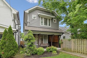 Exterior - Perfect for Groups! Mins to Broadway & East Nash! (Nashville)