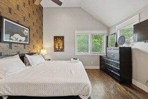 4 chambres, fer et planche à repasser, Wi-Fi, draps fournis