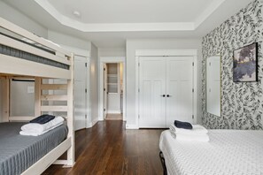 4 chambres, fer et planche à repasser, Wi-Fi, draps fournis