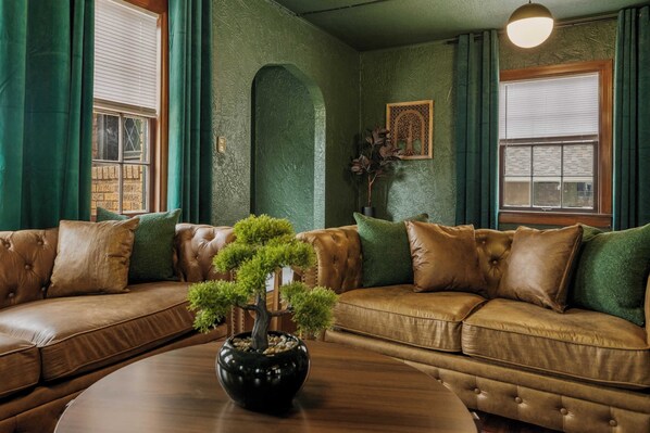 TV, fireplace, offices