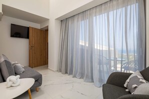 Smart TV - Theofilos Villa | Theo Luxury Villas With Sea View (Agia Marina)