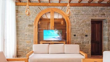 Family Suite, Balcony, Sea View | 1 bedroom, premium bedding, minibar, soundproofing