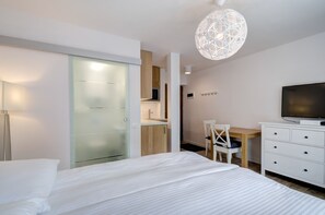 Comfort Studio, Balcony | Iron/ironing board, free WiFi - Mini Studio 2 by Grand Apartments (Sopot)