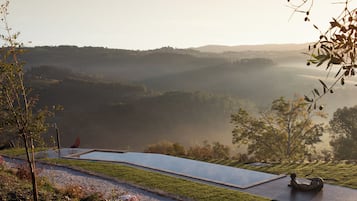 บริเวณภายนอก