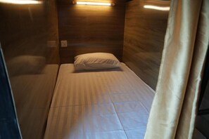 Economy Shared Dormitory, Mixed Dorm, Air conditioning
