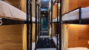 Economy Shared Dormitory | Down duvets, free WiFi