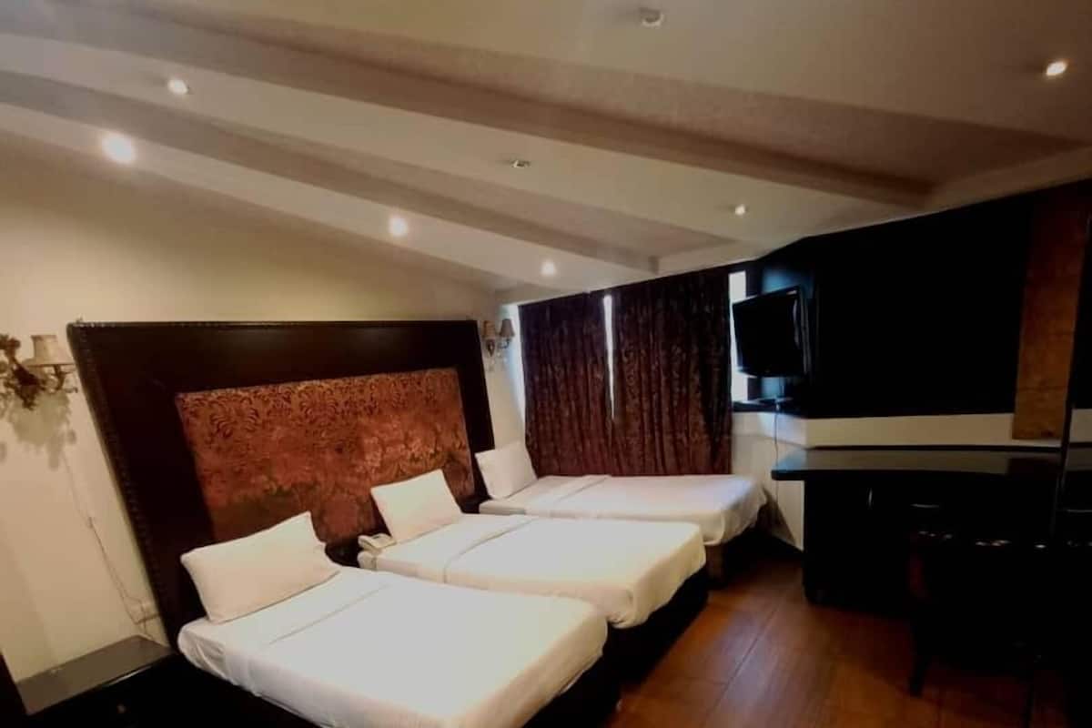 Standard Triple Room, City View | Desk, iron/ironing board, free WiFi