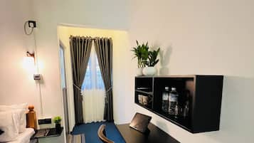 Chambre Double, vue jardin | Chambres insonorisées, fer et planche à repasser, Wi-Fi gratuit