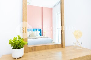 2 bedrooms, in-room safe, iron/ironing board, free WiFi