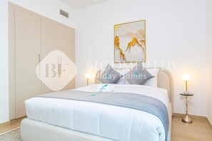 1 chambre, coffres-forts dans les chambres, fer et planche à repasser