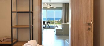 Family-Friendly Villa with Private Pool Near the Beach - Montamar A1