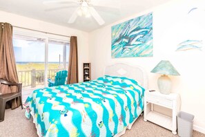 4 bedrooms, iron/ironing board, WiFi (free) - The Sugar Shak - 4 BR Oceanfront Home with Covered Porch (Surf City)