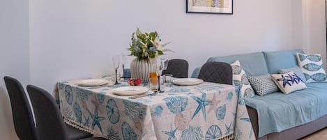 تناول الطعام