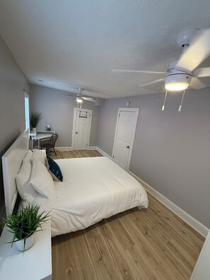 2 soverom, strykejern/-brett, wi-fi og sengetøy