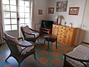 TV - House near beach, 3 guests, pets allowed (Noirmoutier-en-l'Île)