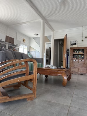 Interior - Villa ATOLA with swimming pool 800m from Le Diamant beach in Martinique. (Le Diamant)