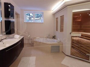 Hårføner og håndklær