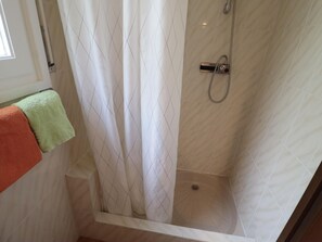 Towels - Holiday Home with Private Pool in Spain (Palau Sabardera)