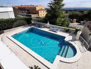Pool - Holiday Home with Private Pool in Spain (Palau Sabardera)