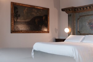 Deluxe Double Room | Free WiFi