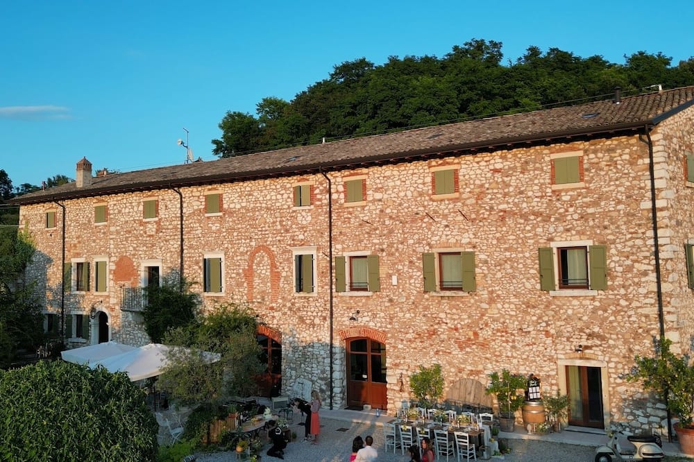 Corte Castello