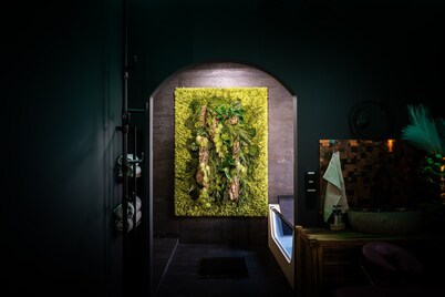 juloft-Private wellness suite for couples with whirlpool, sauna & style
