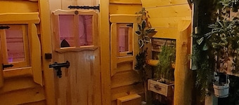 juloft-Private wellness suite for couples with whirlpool, sauna & style