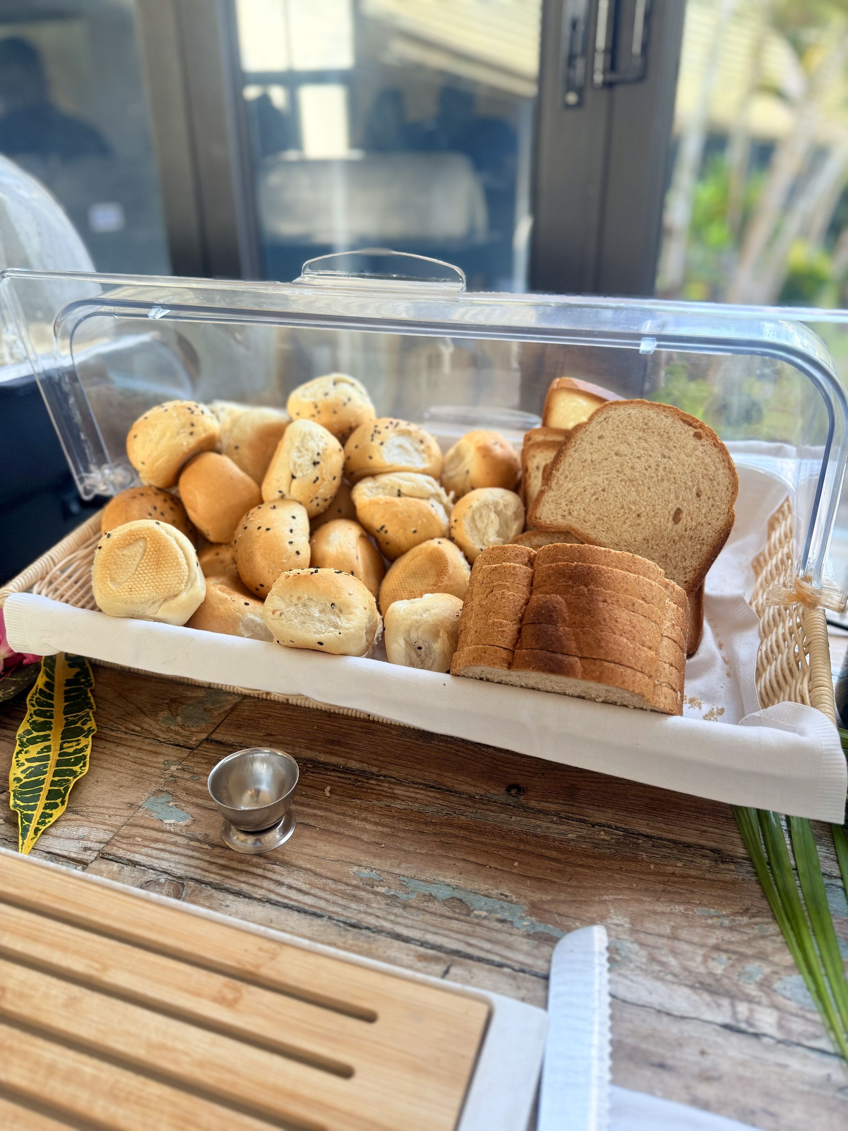 Daily buffet breakfast for a fee