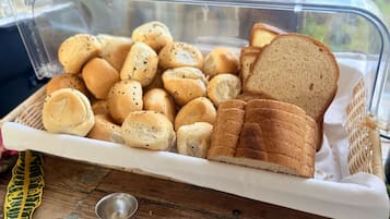Daily buffet breakfast for a fee