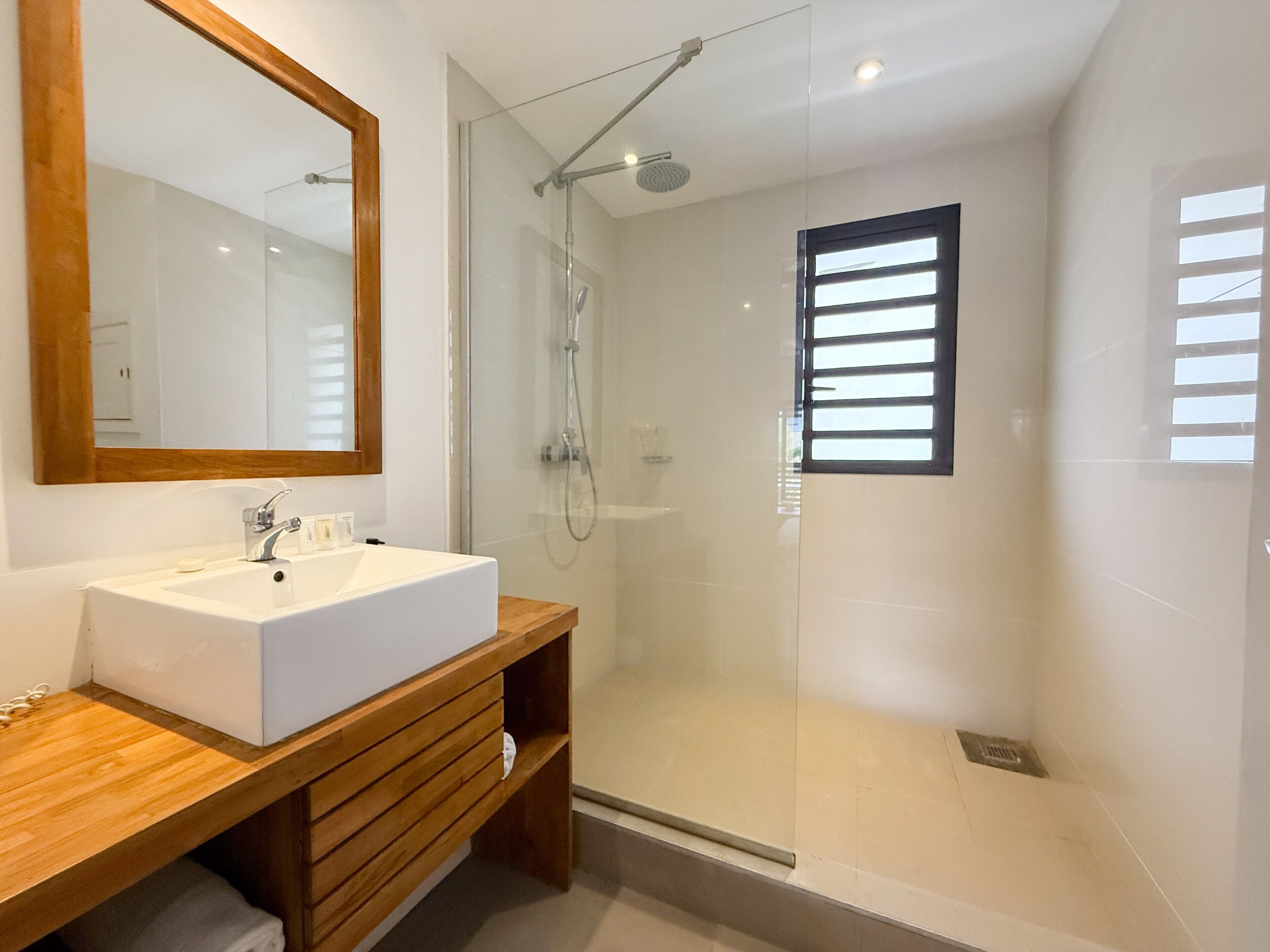 Premium Studio, Non Smoking | Desk, free WiFi, bed sheets