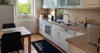 Charming, bright apartment with 3 bedrooms