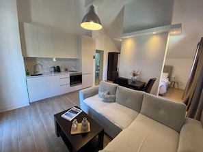Honeymoon Apartment | Living area | 32-inch LED TV with cable channels, Netflix, streaming services - HOUSE 44 Apartments (Kotor)