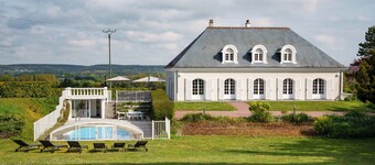 Spacious family home in Brizay, Near Chinon and Azay-le-Rideau (Up to 15 Guests)