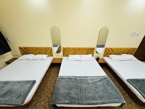 Family Room | Free WiFi - Millionaire Homestay (Ujjain)