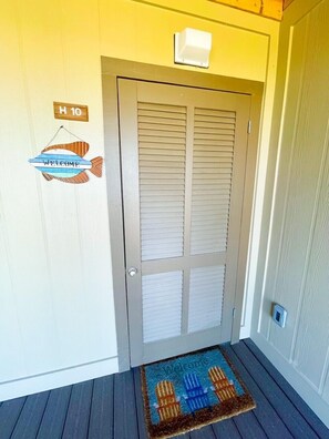 Exterior detail - Oceanside & Poolside Condo – Easy Beach Access & Resort Amenities (Atlantic Beach)