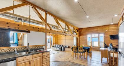 The Bitterroot Loft On 1st Street