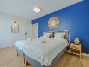 2 slaapkamers, een strijkplank/strijkijzer, wifi, beddengoed