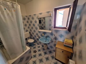 Towels, toilet paper