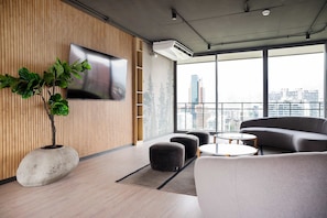 TV, offices - Charming Parque Arauco mall For 3 people (Las Condes)