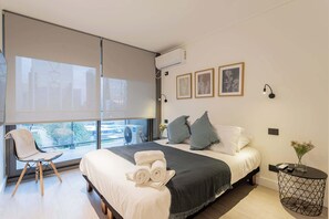 2 chambres, fer et planche à repasser, Wi-Fi, draps fournis