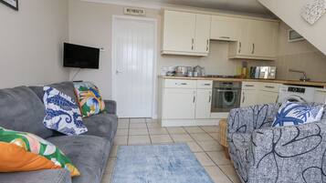 Cottage | Living area