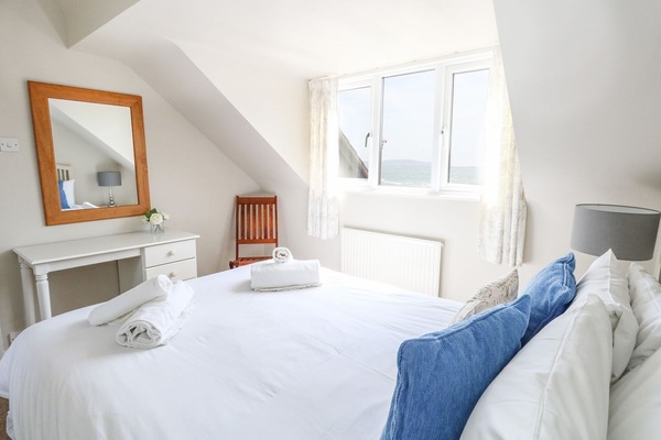 2 bedrooms, WiFi (free), individually decorated, individually furnished