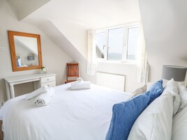 2 habitaciones, decoración personalizada y muebles diferentes 