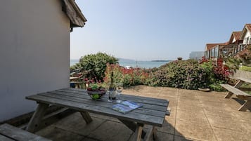 Cottage | Outdoor dining