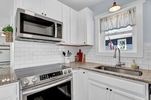 Microwave, oven, stovetop, dishwasher - Stunning Second Row Duplex, Easy Beach Access, Pet-friendly (North Topsail Beach)