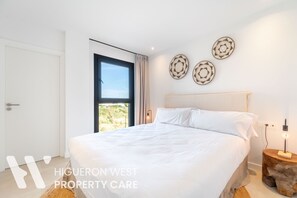 2 Schlafzimmer, Bügeleisen/Bügelbrett, Bettwäsche