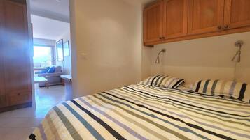 1 bedroom, iron/ironing board, bed sheets