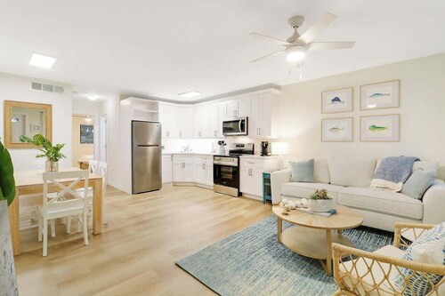 Sailfish Suites 10 - Waterfront and Pet Friendly