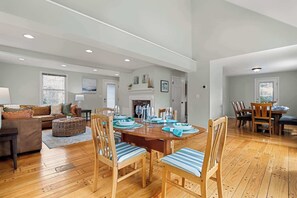 Unclassified image, 2 of 38, button