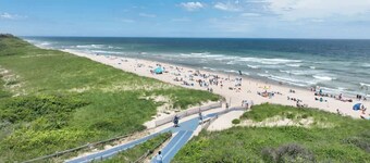 2 Miles to Coast Guard Beach!